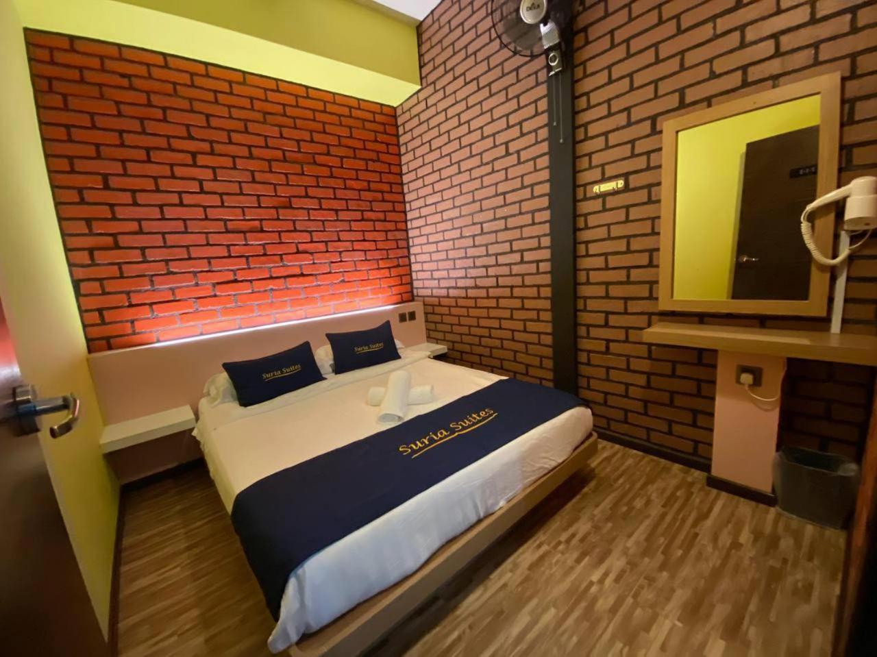 Suria Coliving Hostel & Apartment Танах-Рата Экстерьер фото